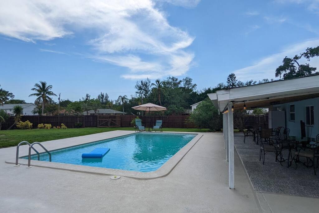 Pool Home On The Bay, Large Private Yard Near Ami แบรเดนตัน ภายนอก รูปภาพ